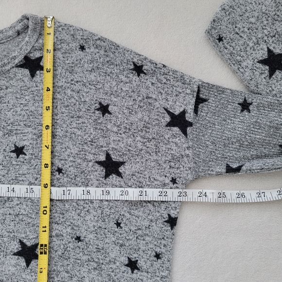 Fitted Sleeves Loose Fit Stretchy Viscose Stars Sweatshirt EUC Women's S grey - Picture 2 of 11